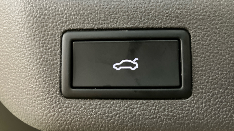 Volkswagen Multivan 2.0 TDI Life 5dr DSG Diesel Estate